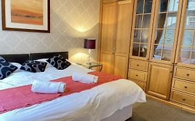 Royal Mile Mansions 2 Bedroom - Edinburgh City Centre